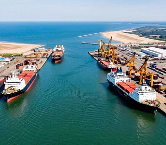 Октябрь: рост паромных перевозок